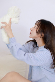 年轻的女教师电影